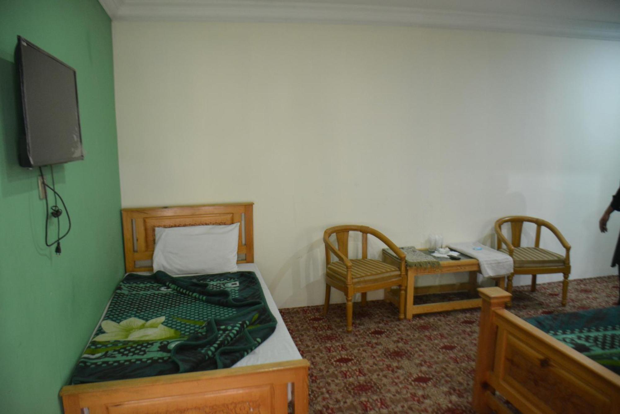 Hotel Pine Hills, Naran Exteriér fotografie